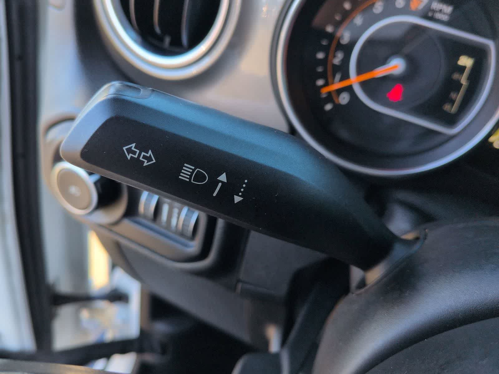 Thumbnail: 2018 Jeep Wrangler - 37