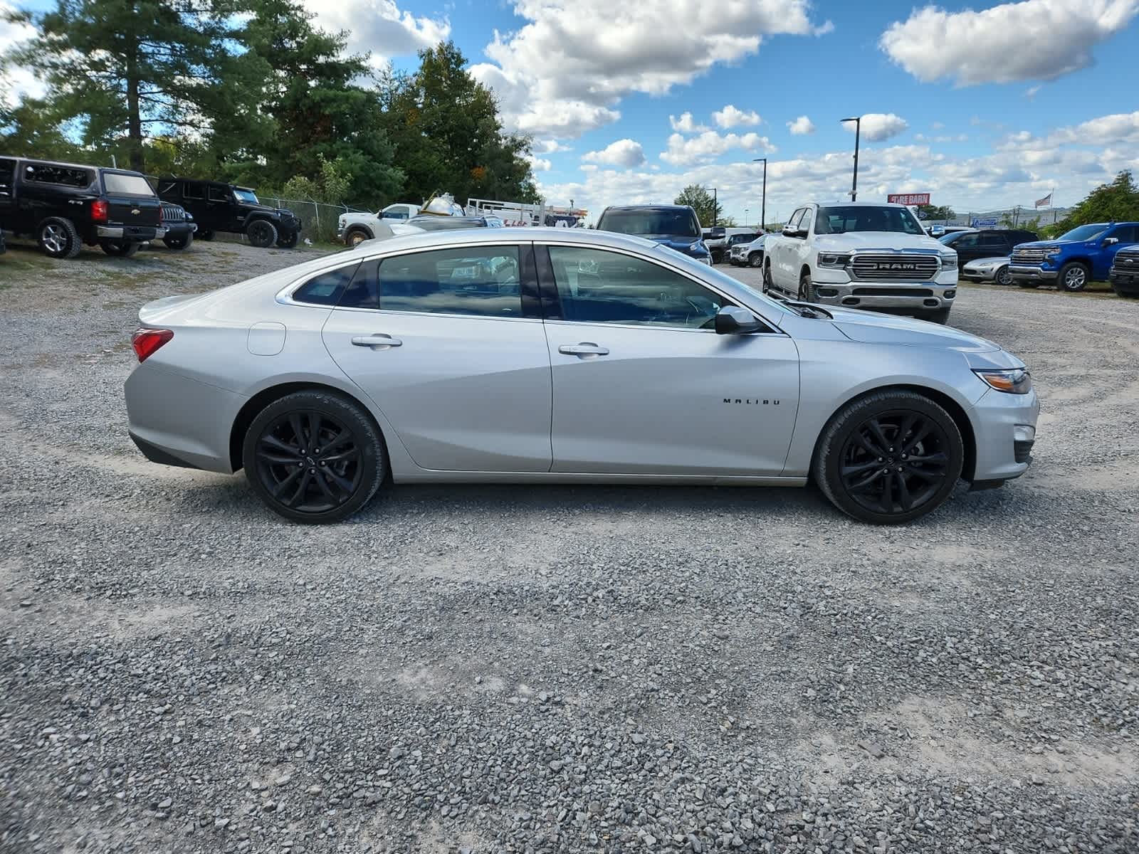 Thumbnail: 2021 Chevrolet Malibu - 6