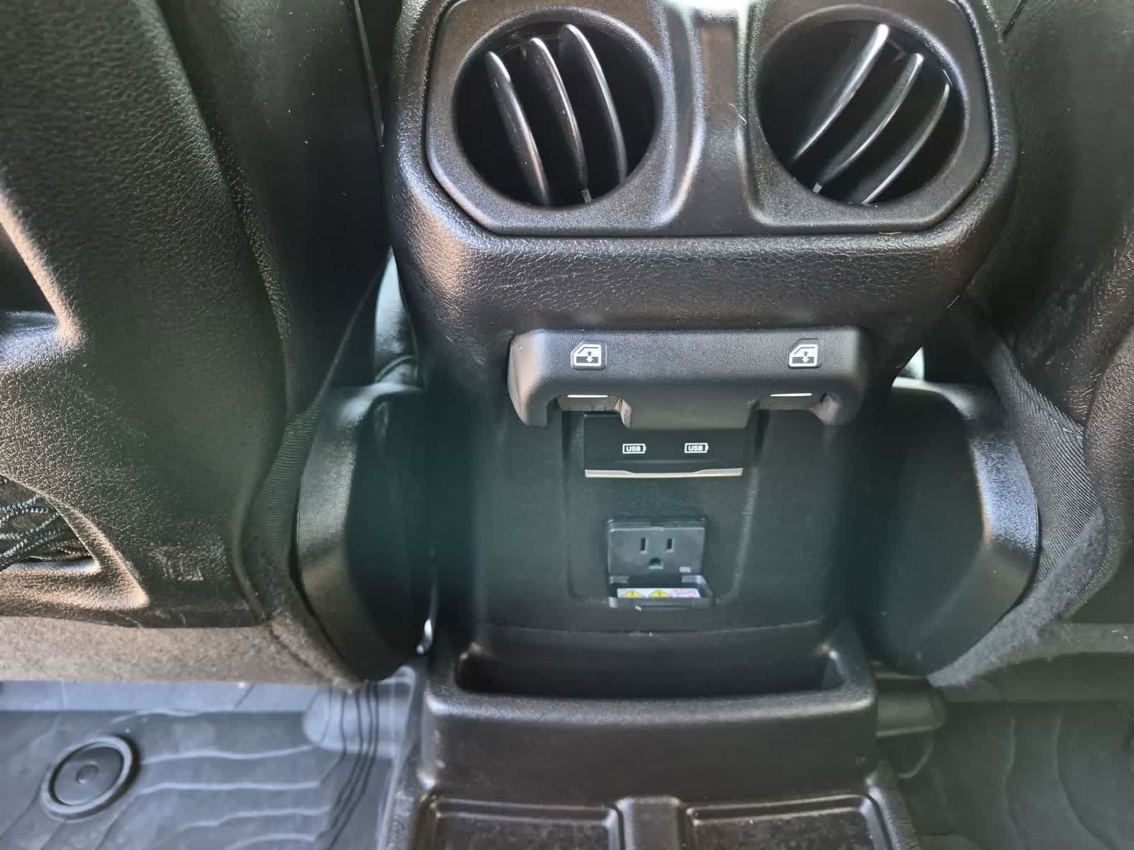 Thumbnail: 2021 Jeep Wrangler - 38