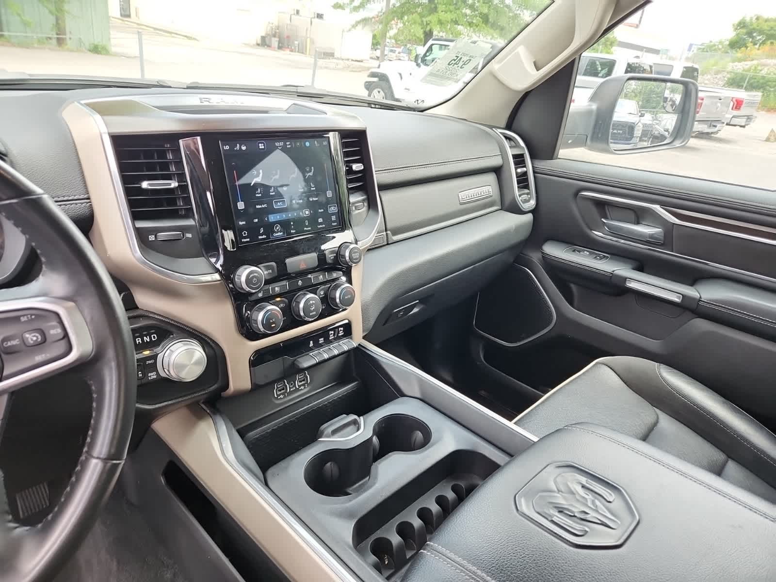 2022 RAM 1500 Laramie 10