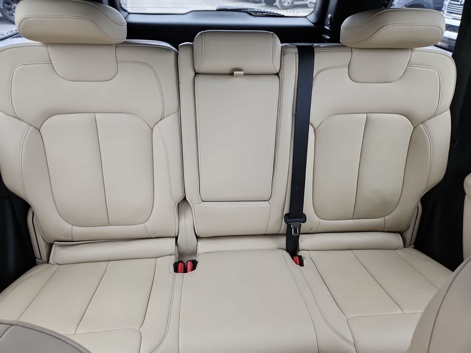 Thumbnail: 2023 Jeep Grand Cherokee - 20