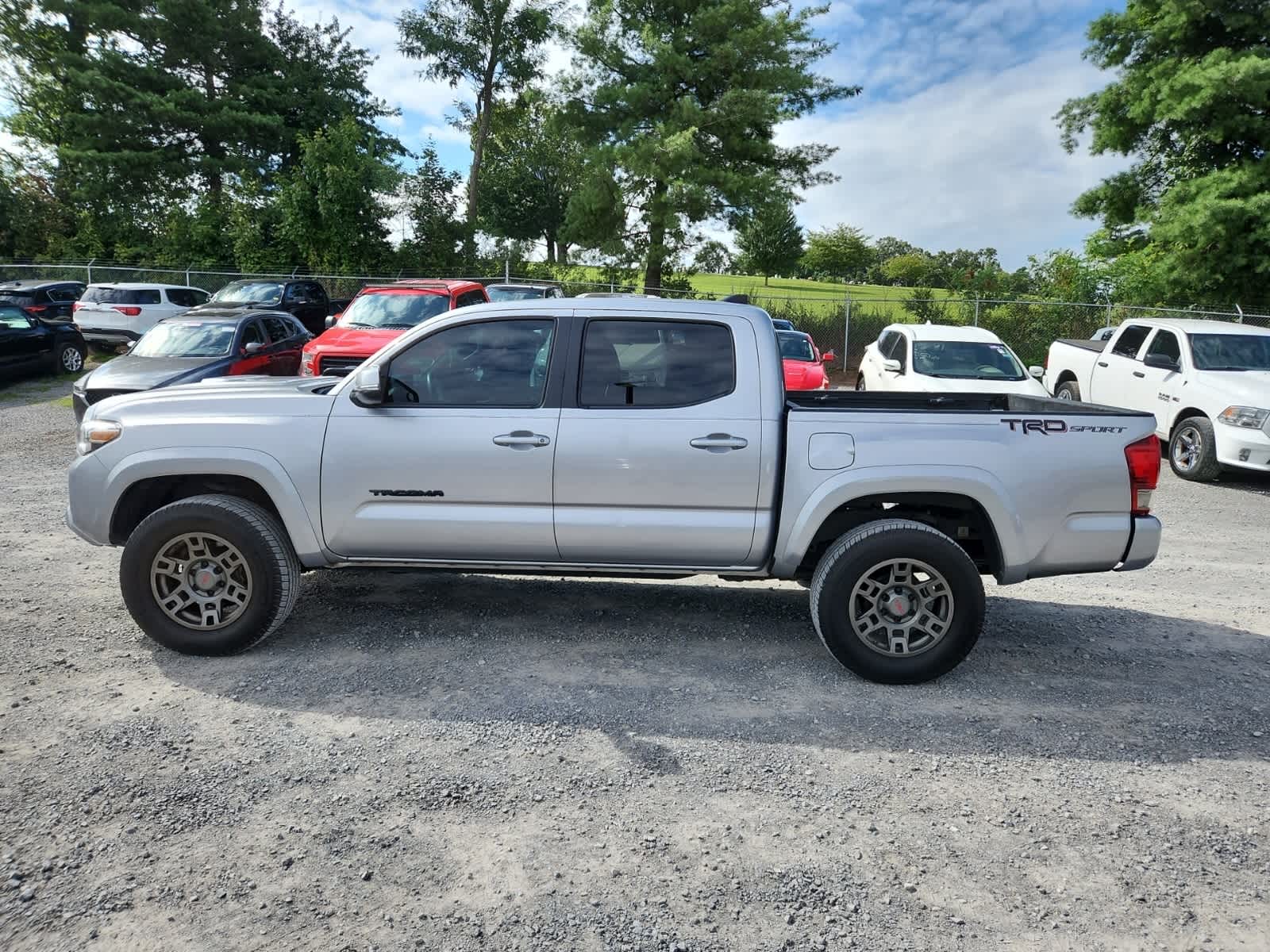 Thumbnail: 2016 Toyota Tacoma - 2