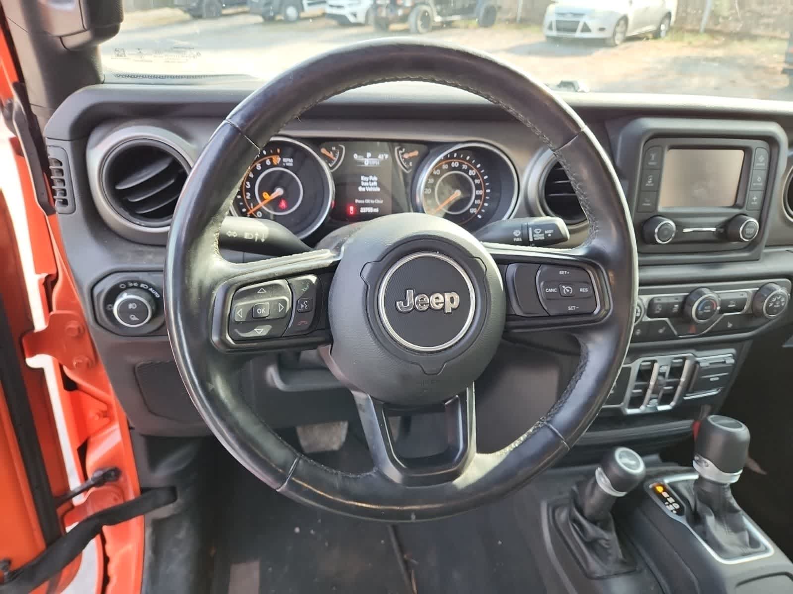 Thumbnail: 2020 Jeep Gladiator - 13