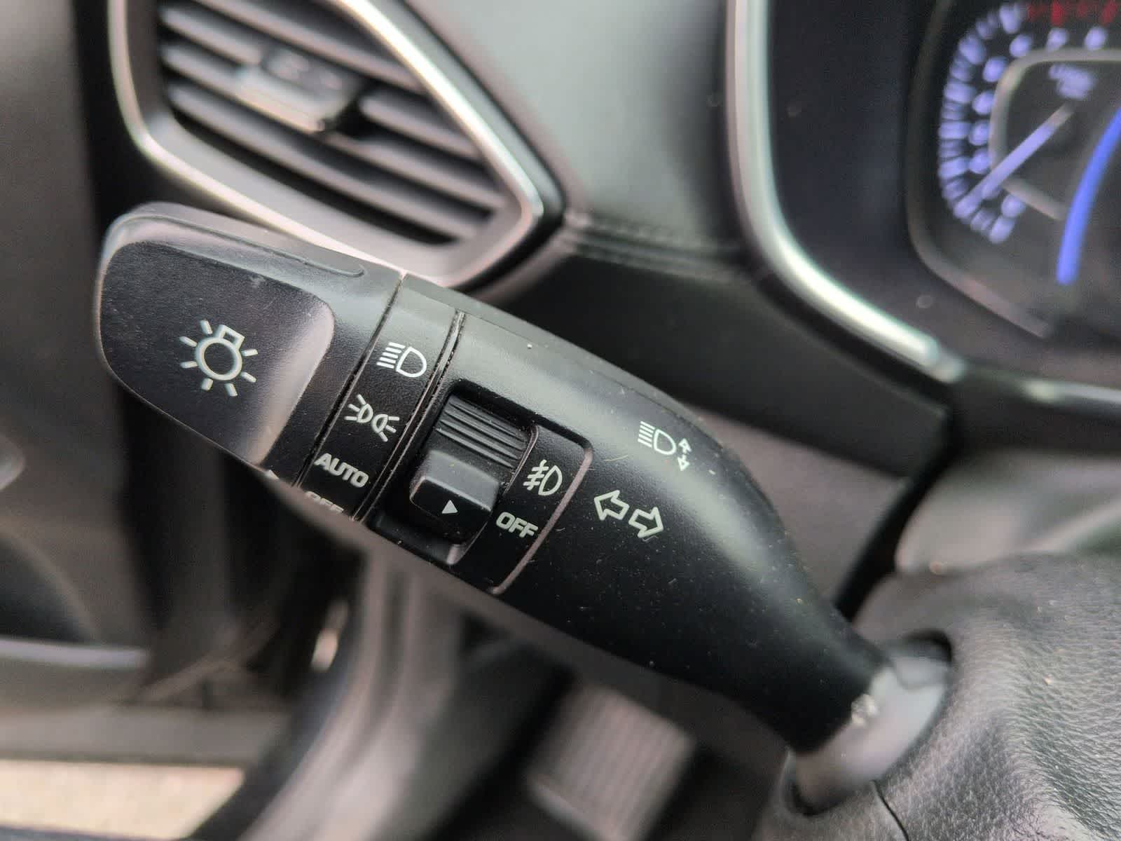 Thumbnail: 2020 Hyundai Santa Fe - 25