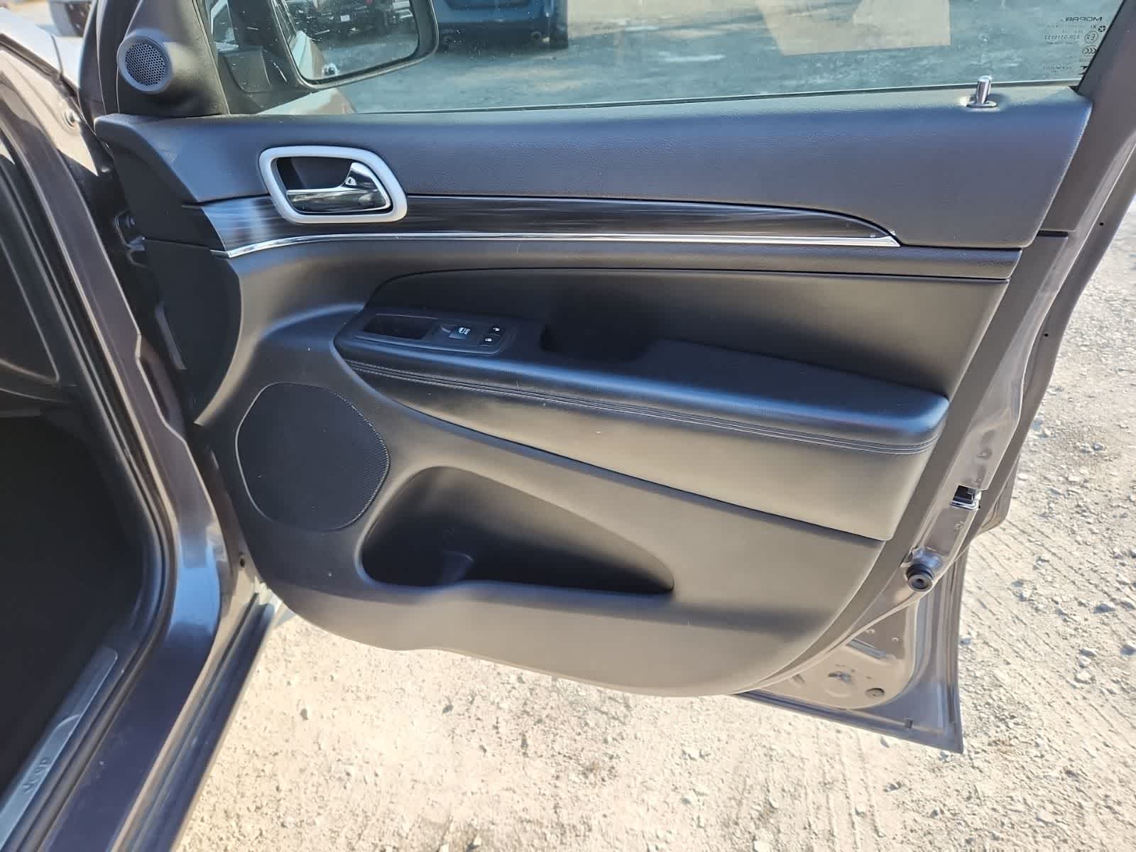 Thumbnail: 2020 Jeep Grand Cherokee - 22