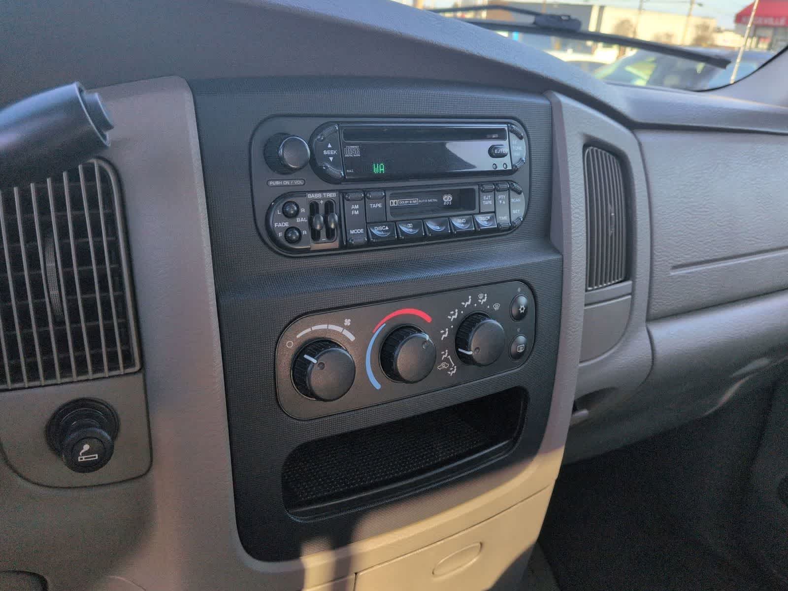 Thumbnail: 2004 Dodge Ram 1500 - 26