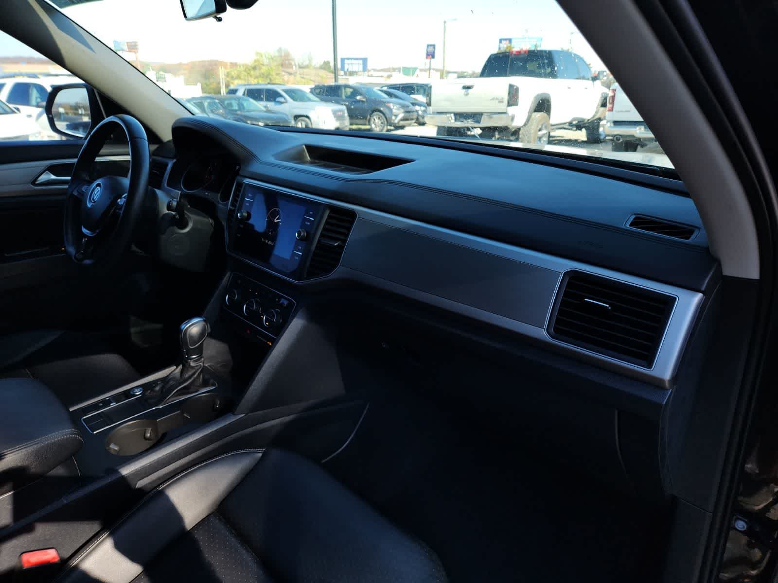 Thumbnail: 2019 Volkswagen Atlas - 17