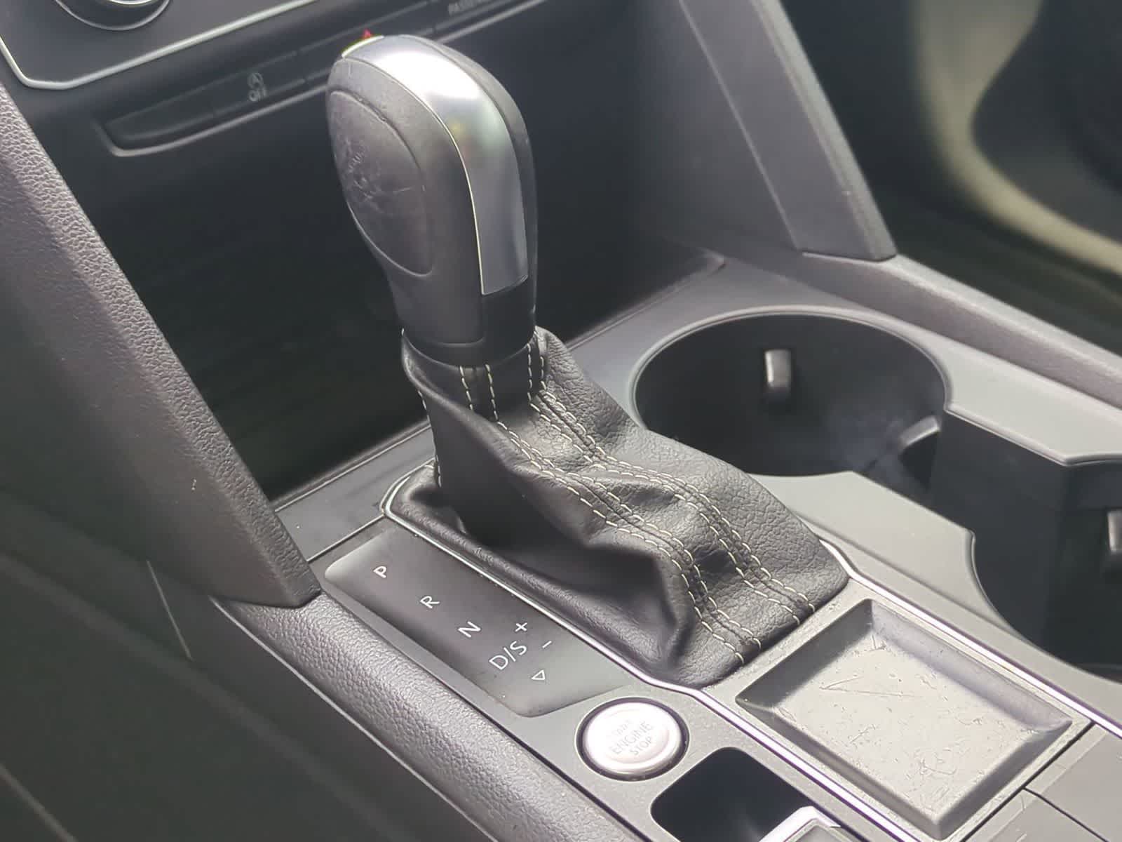 Thumbnail: 2021 Volkswagen Atlas - 32