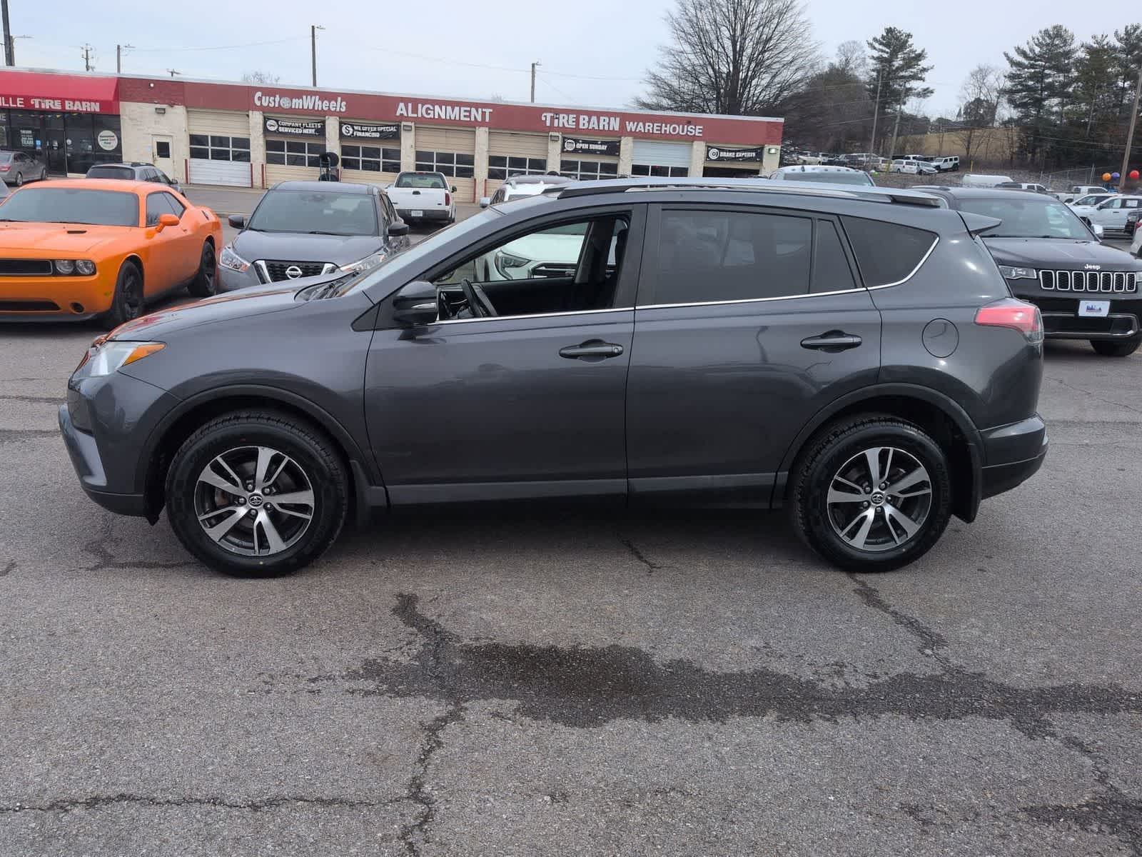 Thumbnail: 2017 Toyota RAV4 - 5