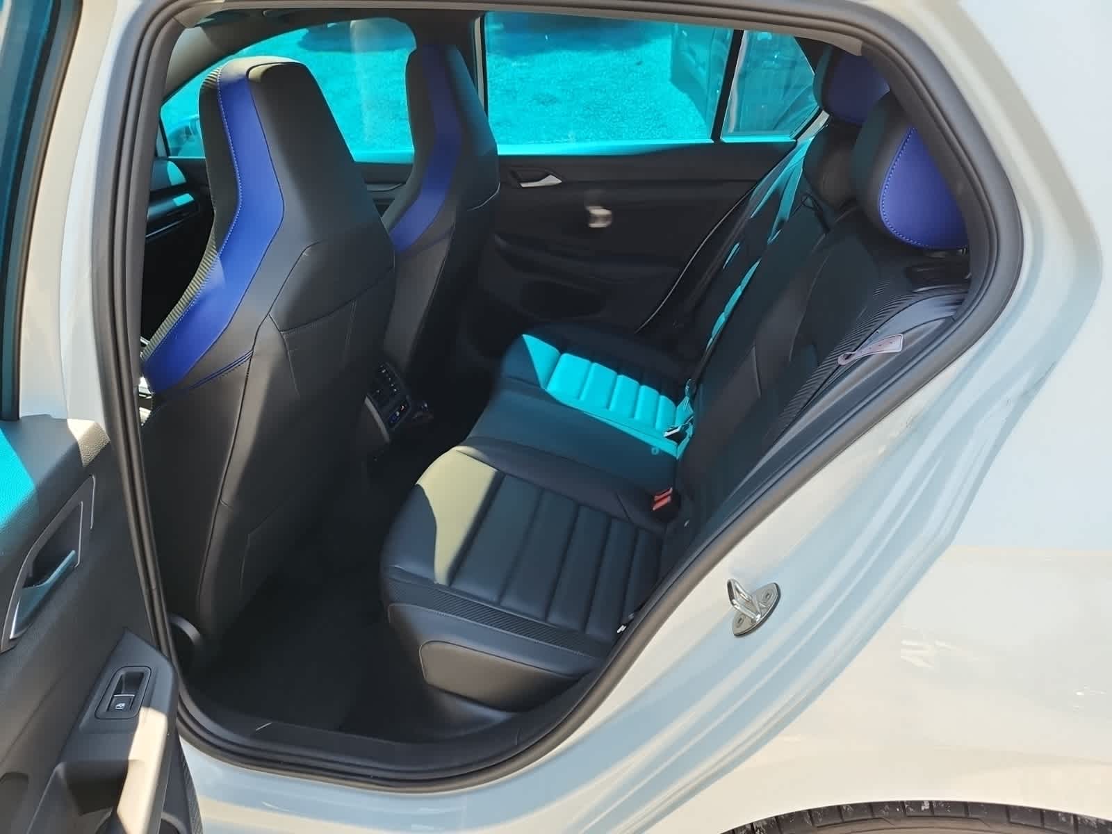 Thumbnail: 2024 Volkswagen Golf - 27