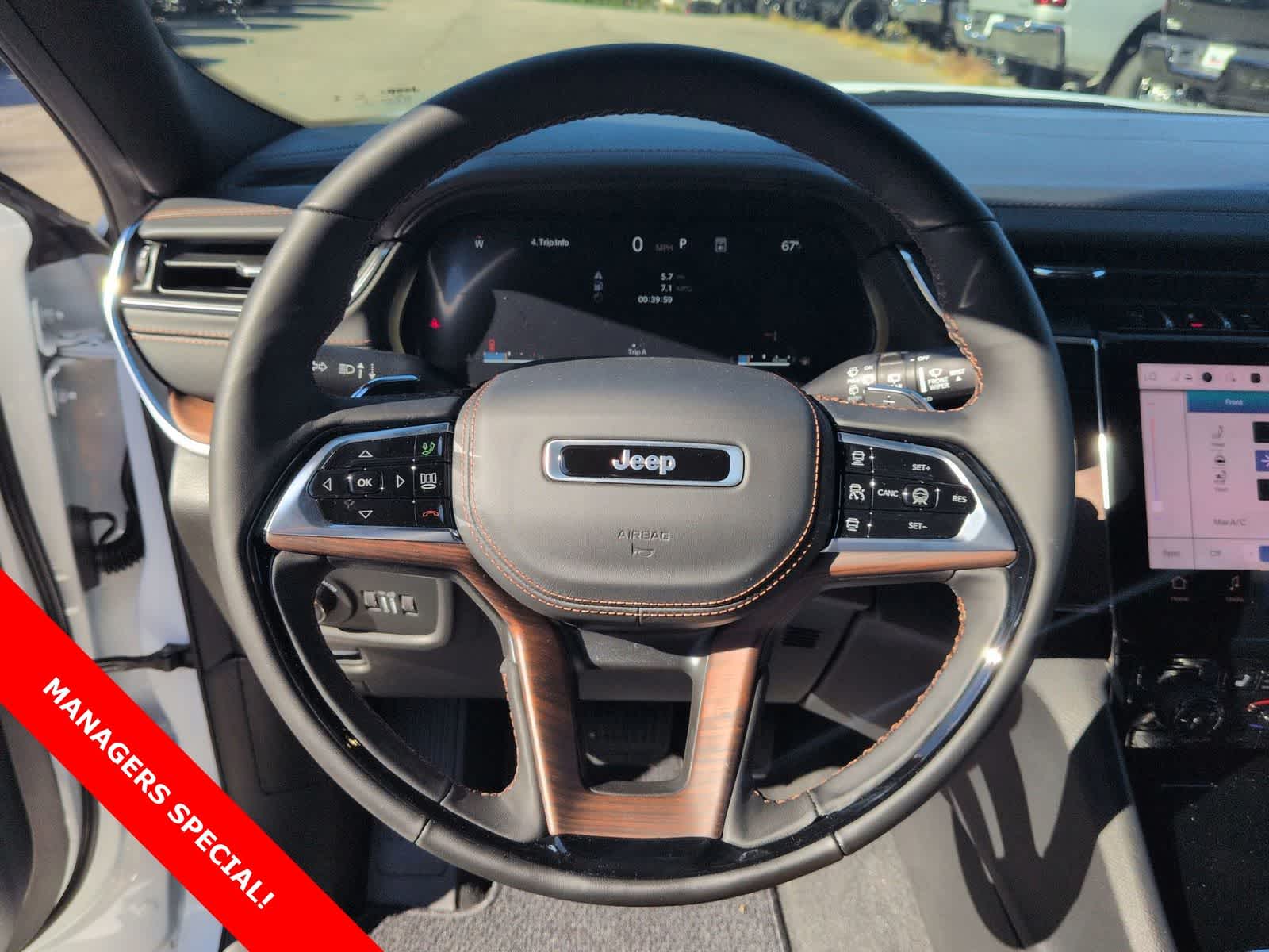 Thumbnail: 2025 Jeep Grand Cherokee - 21