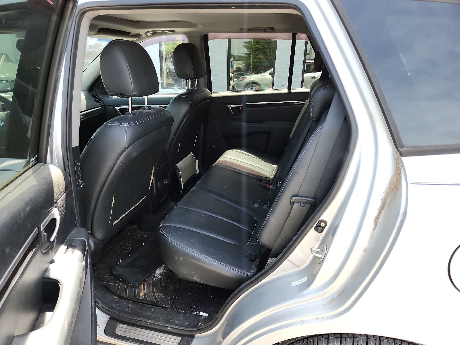 Thumbnail: 2009 Hyundai Santa Fe - 26