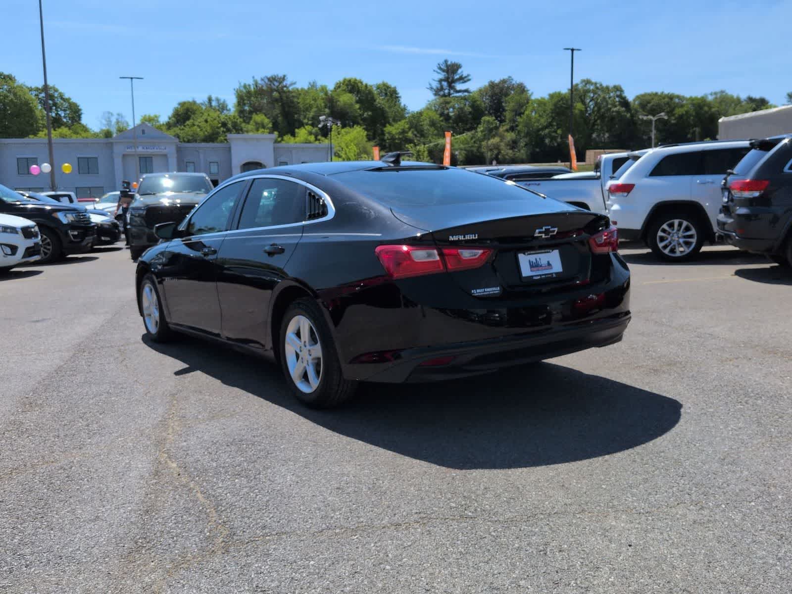 Thumbnail: 2021 Chevrolet Malibu - 6