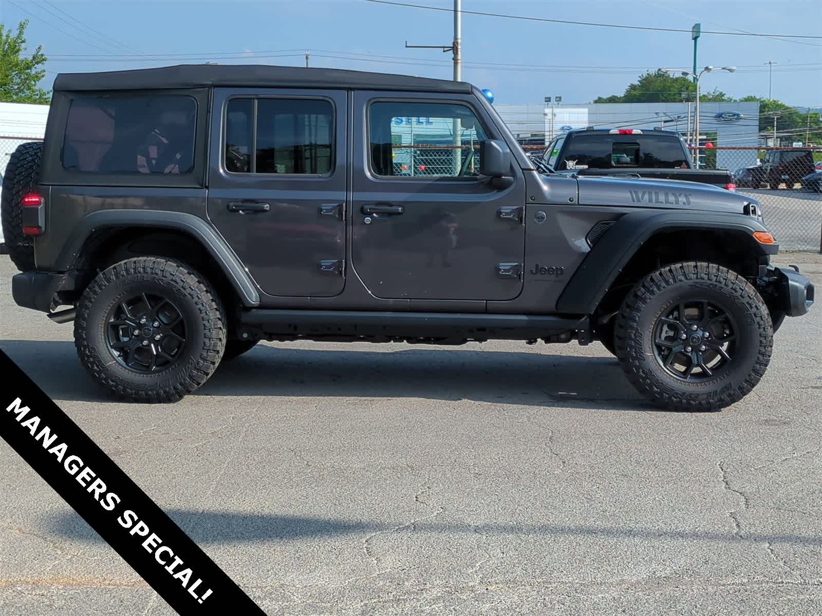 Thumbnail: 2025 Jeep Wrangler - 9