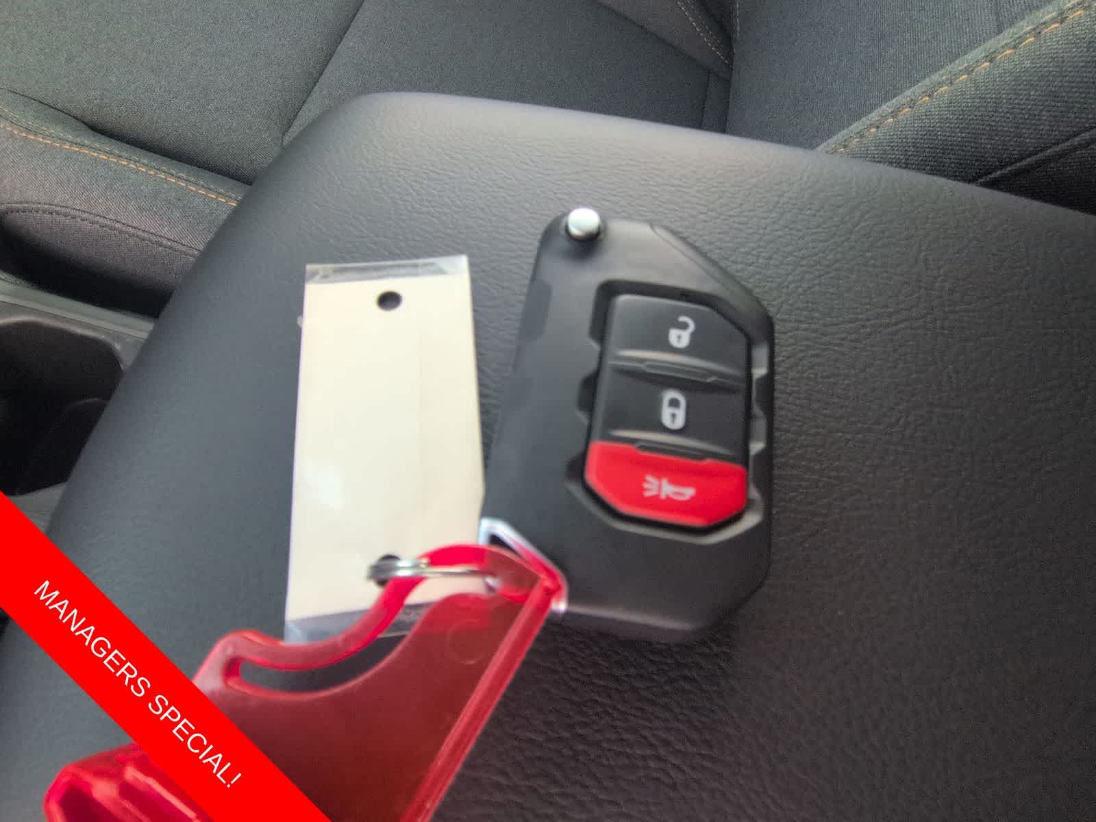 Thumbnail: 2025 Jeep Gladiator - 33