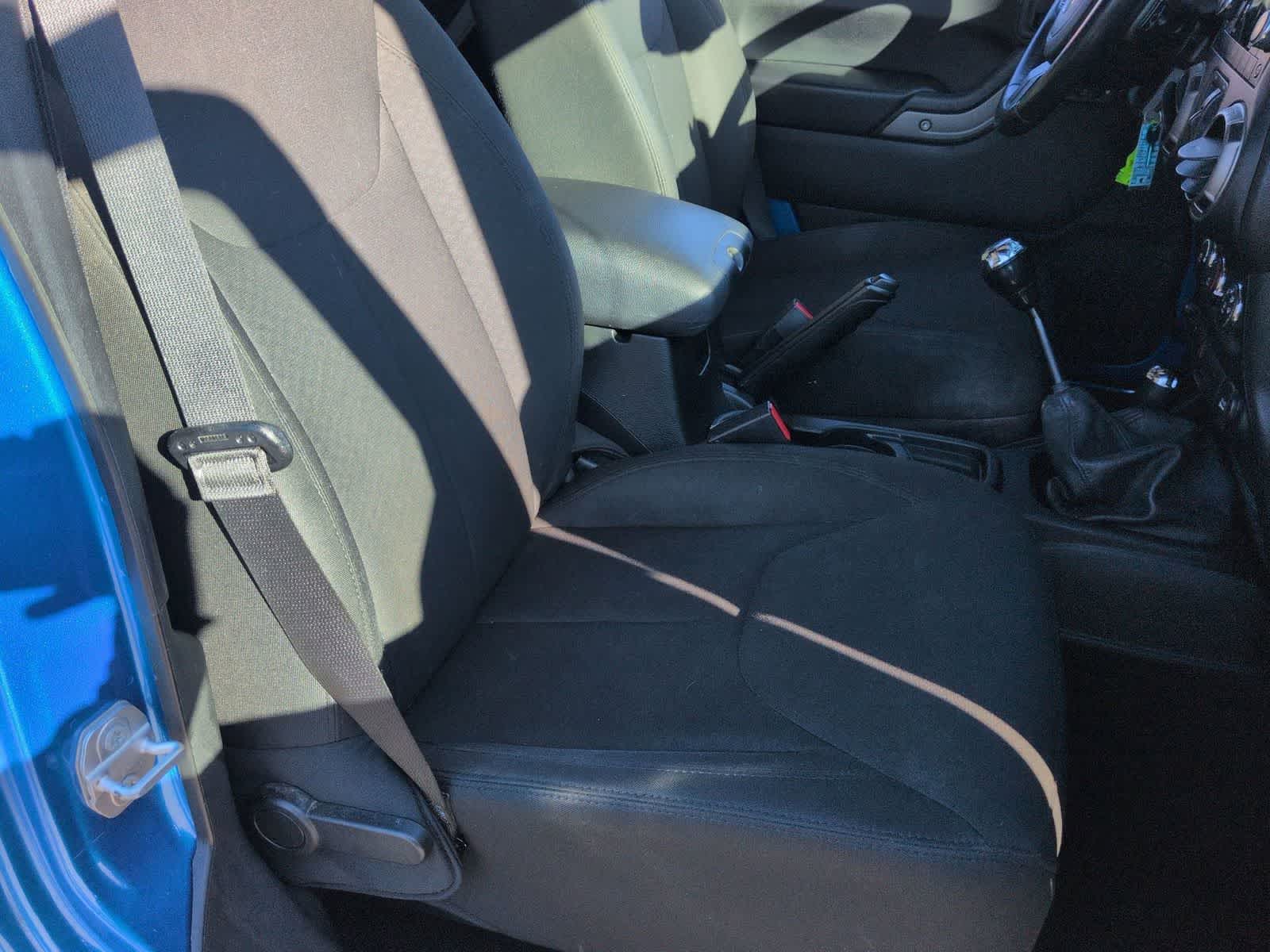 Thumbnail: 2016 Jeep Wrangler - 20