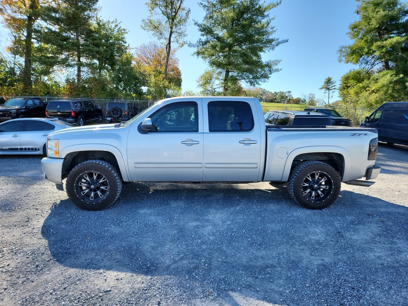 Thumbnail: 2011 Chevrolet Silverado 1500 - 2