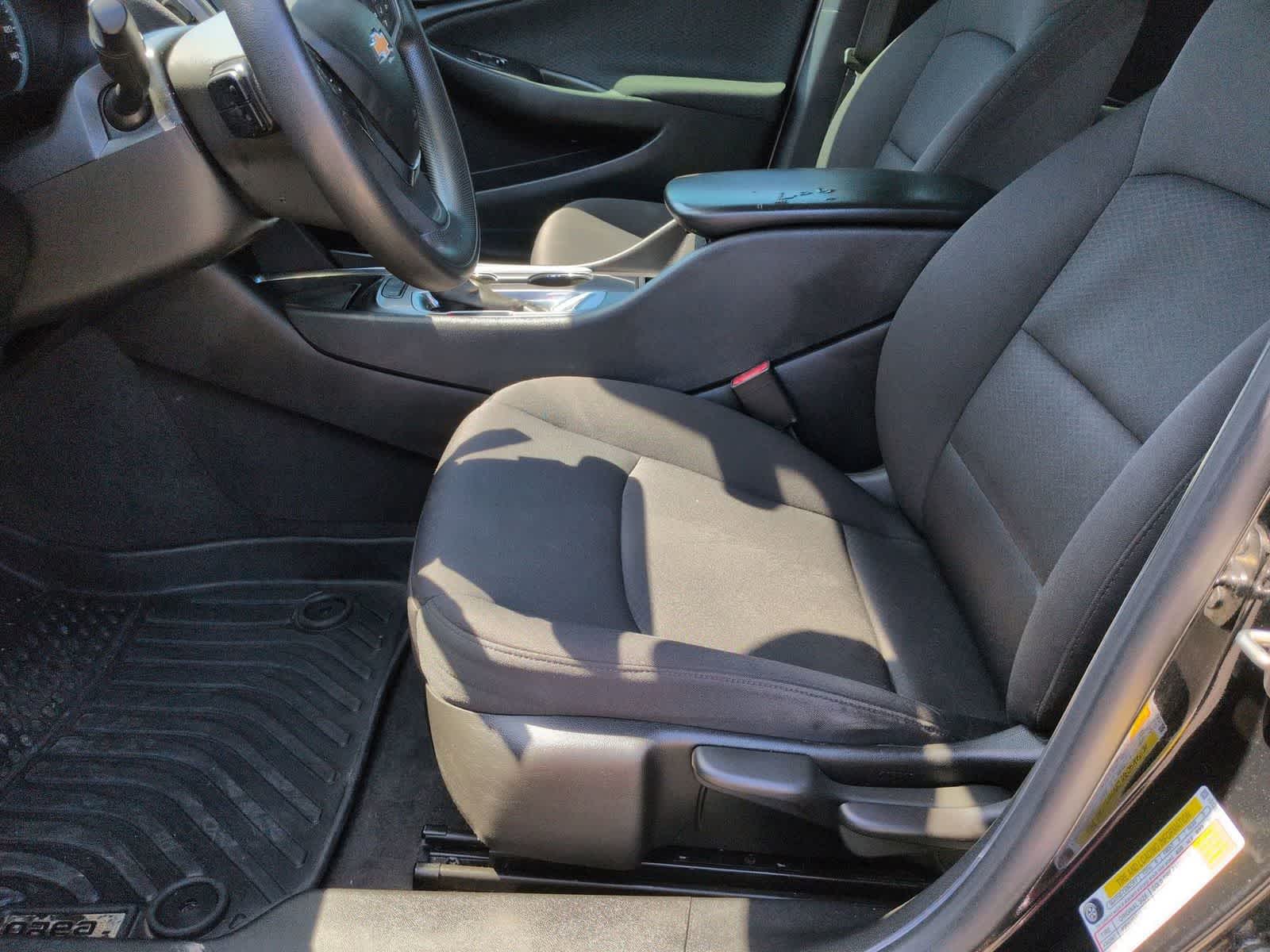 Thumbnail: 2021 Chevrolet Malibu - 15