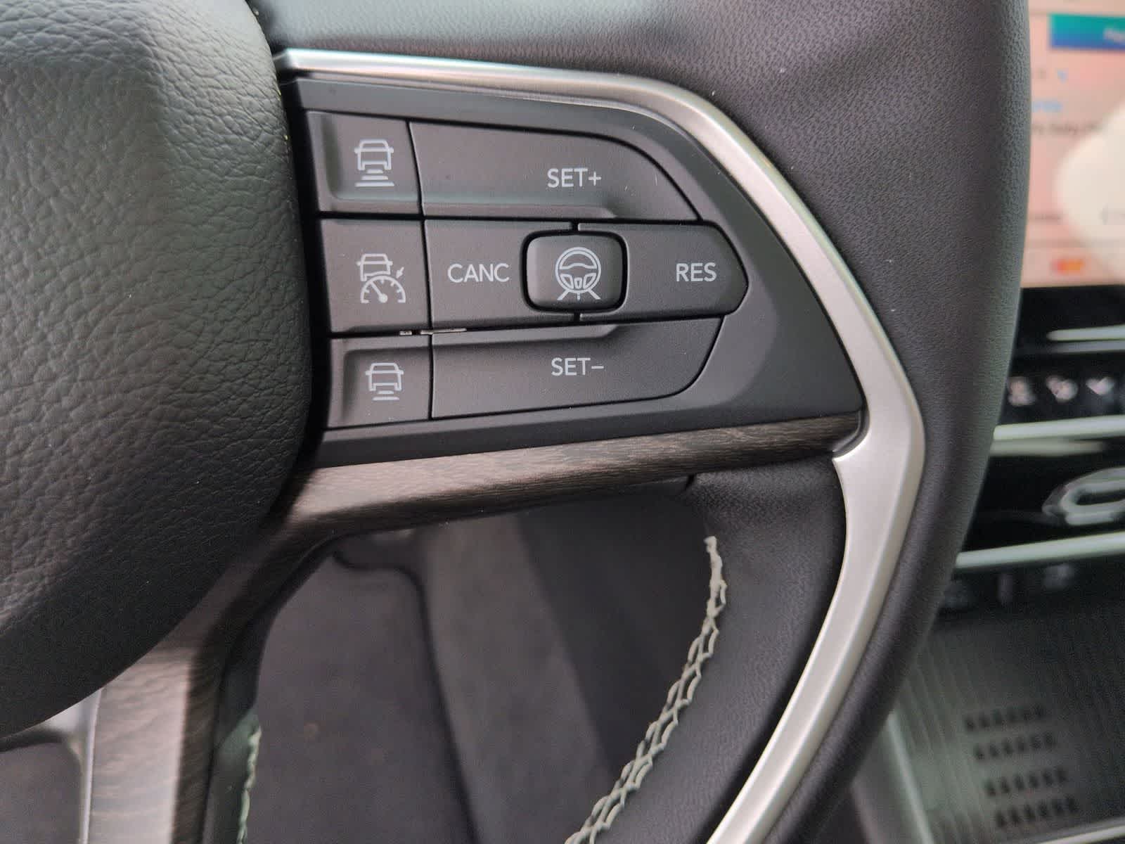 Thumbnail: 2026 Jeep Grand Cherokee L - 21