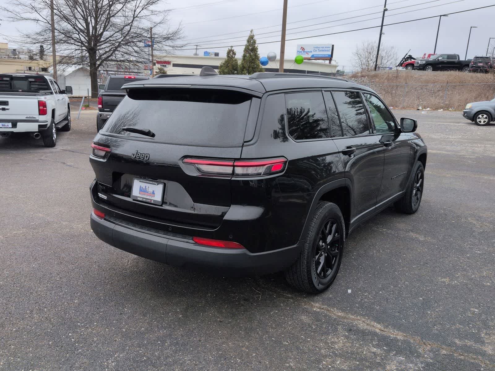 Thumbnail: 2024 Jeep Grand Cherokee L - 8