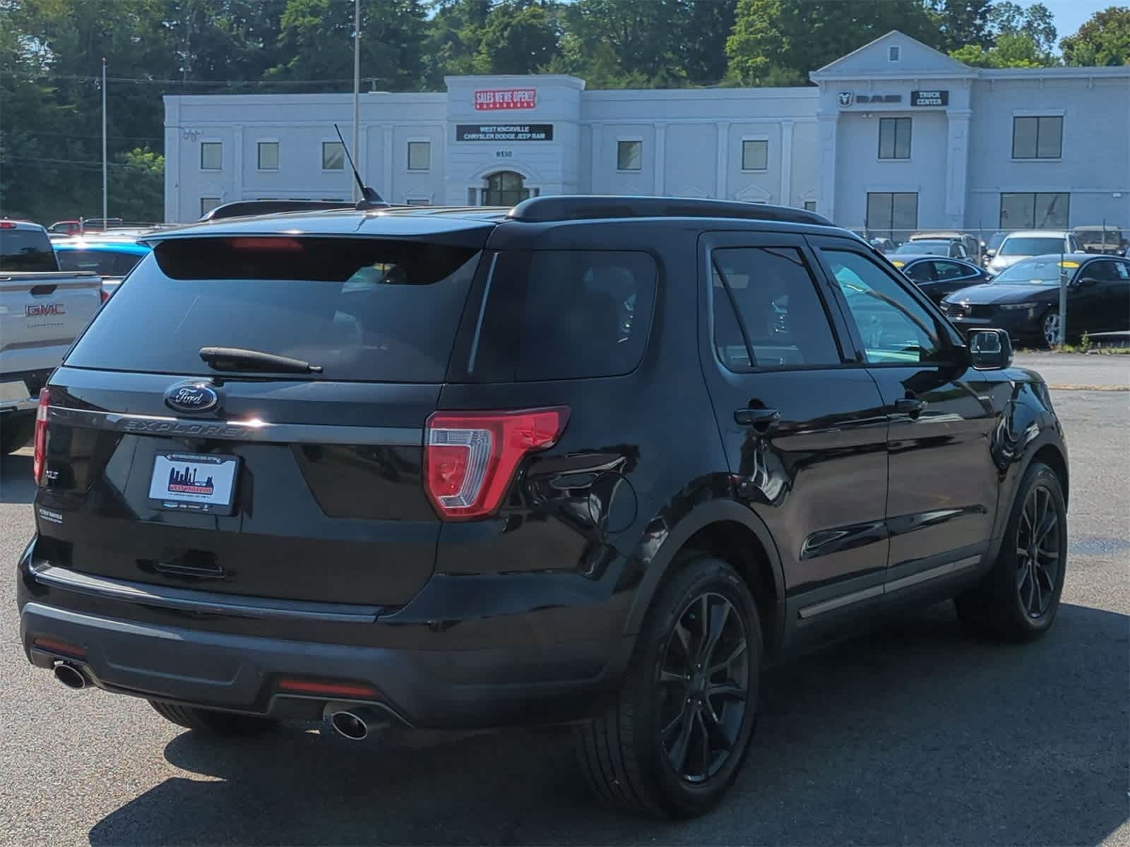 Thumbnail: 2018 Ford Explorer - 8