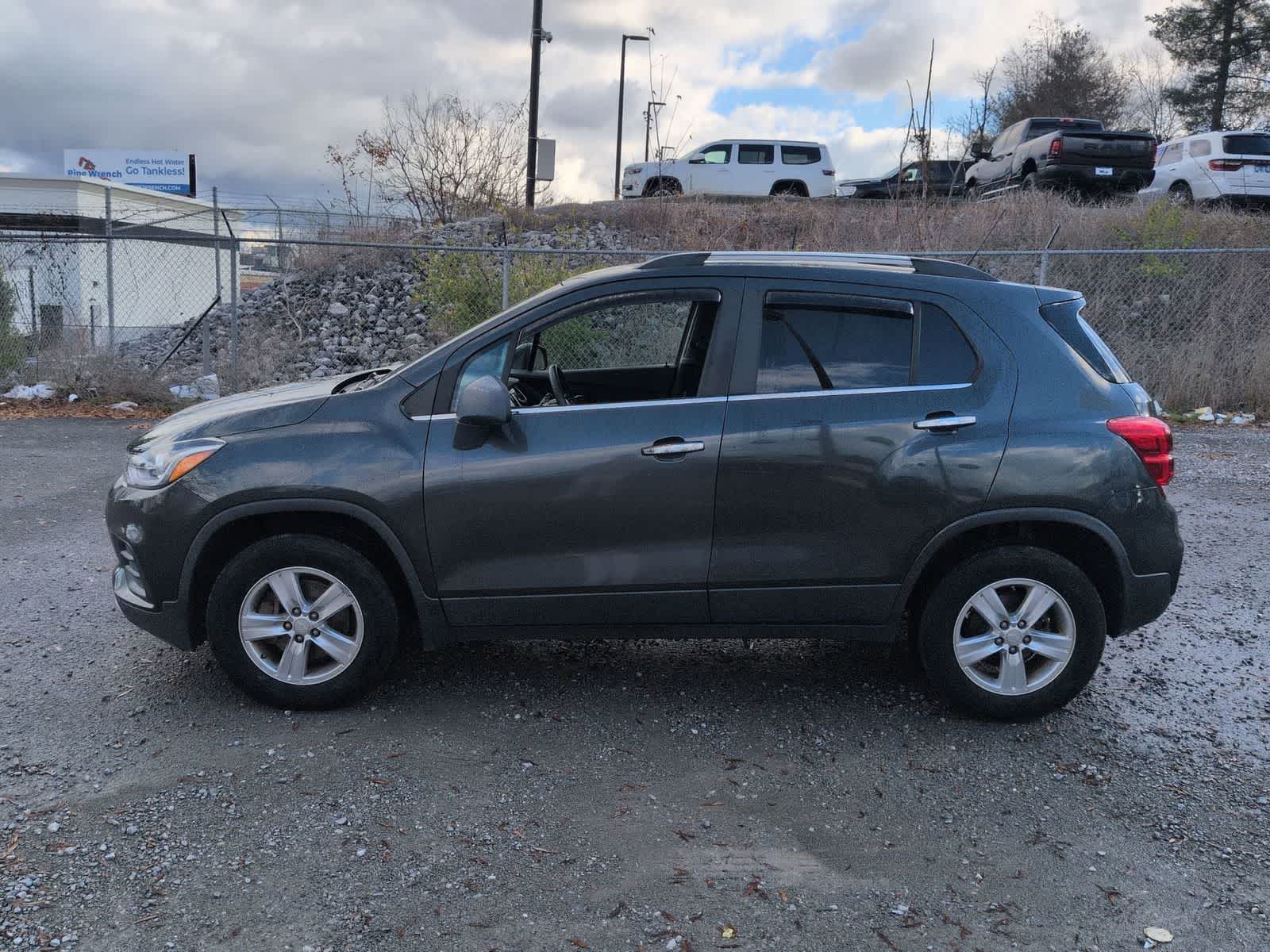 Thumbnail: 2017 Chevrolet Trax - 5