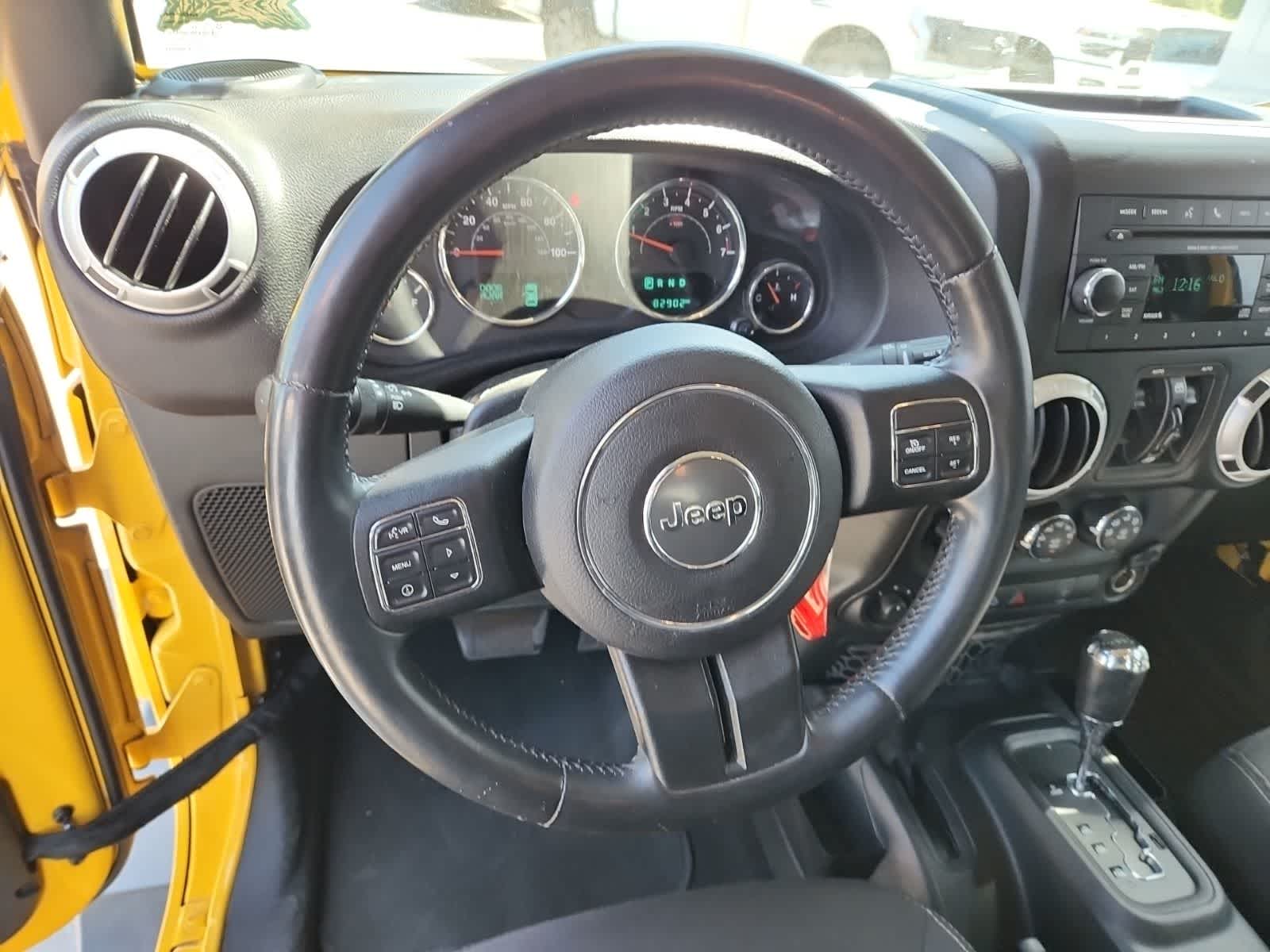 Thumbnail: 2015 Jeep Wrangler - 12