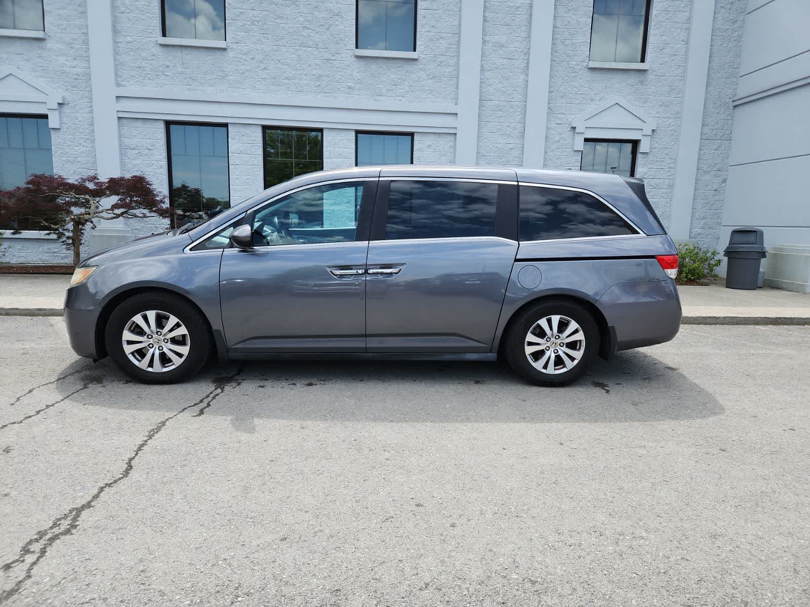 Thumbnail: 2014 Honda Odyssey - 2