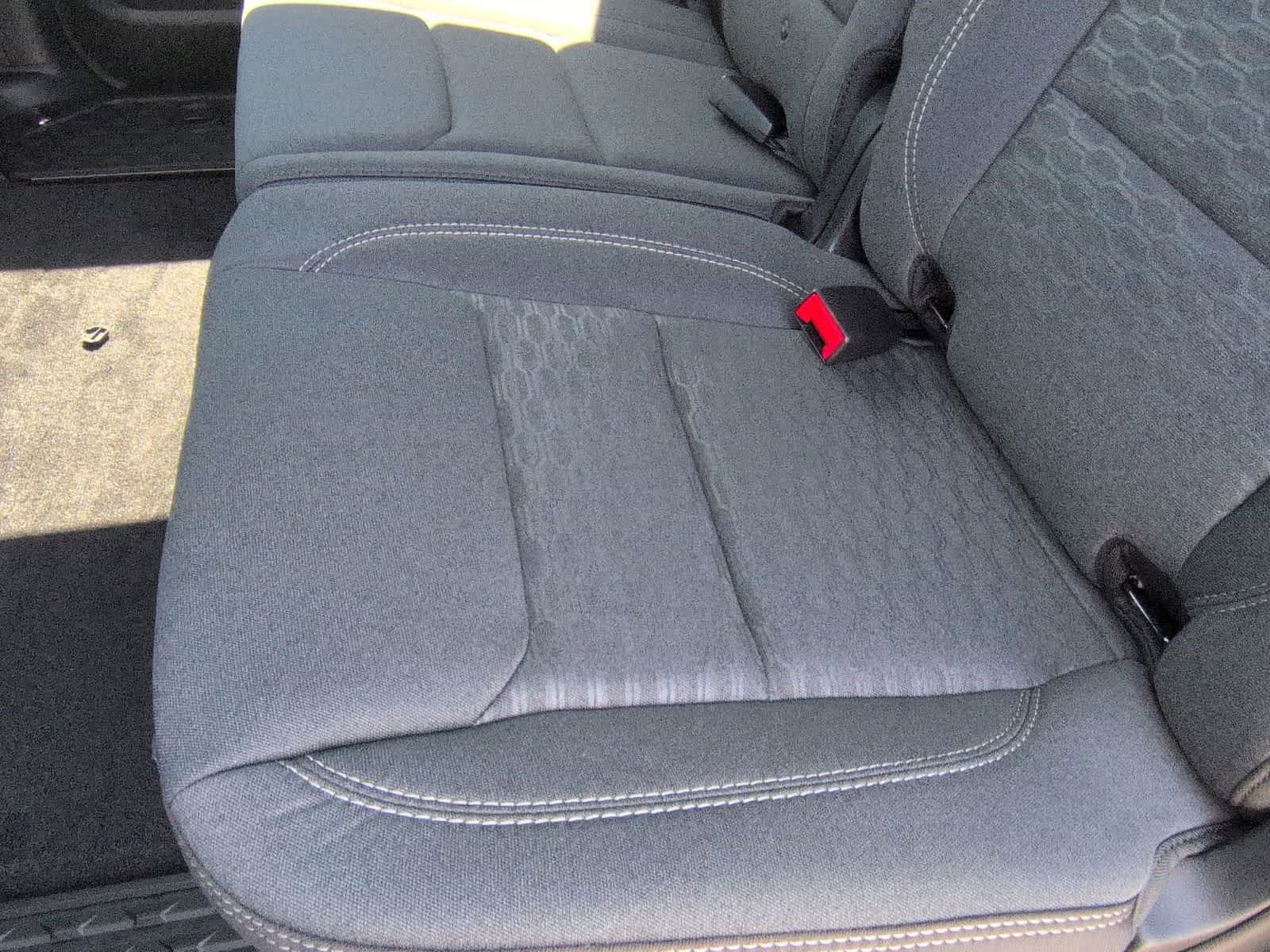 Thumbnail: 2026 RAM 1500 - 19