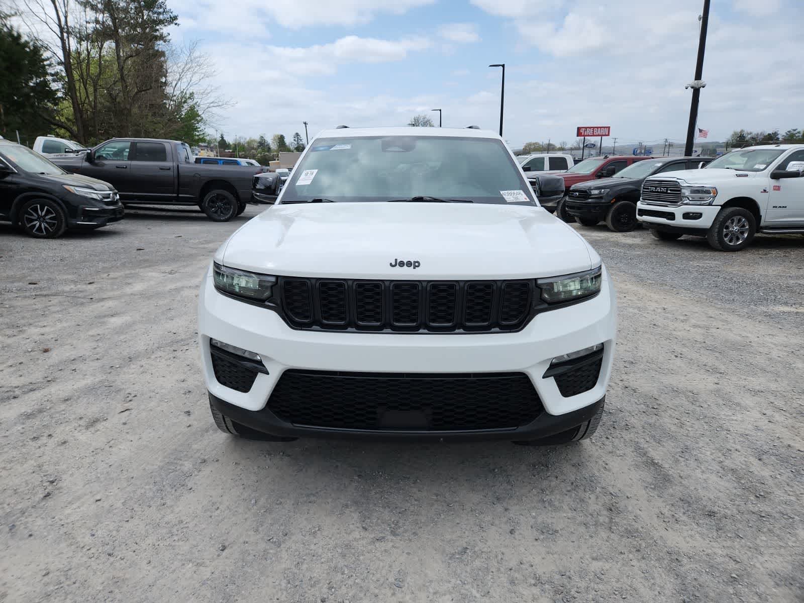 Thumbnail: 2023 Jeep Grand Cherokee - 8