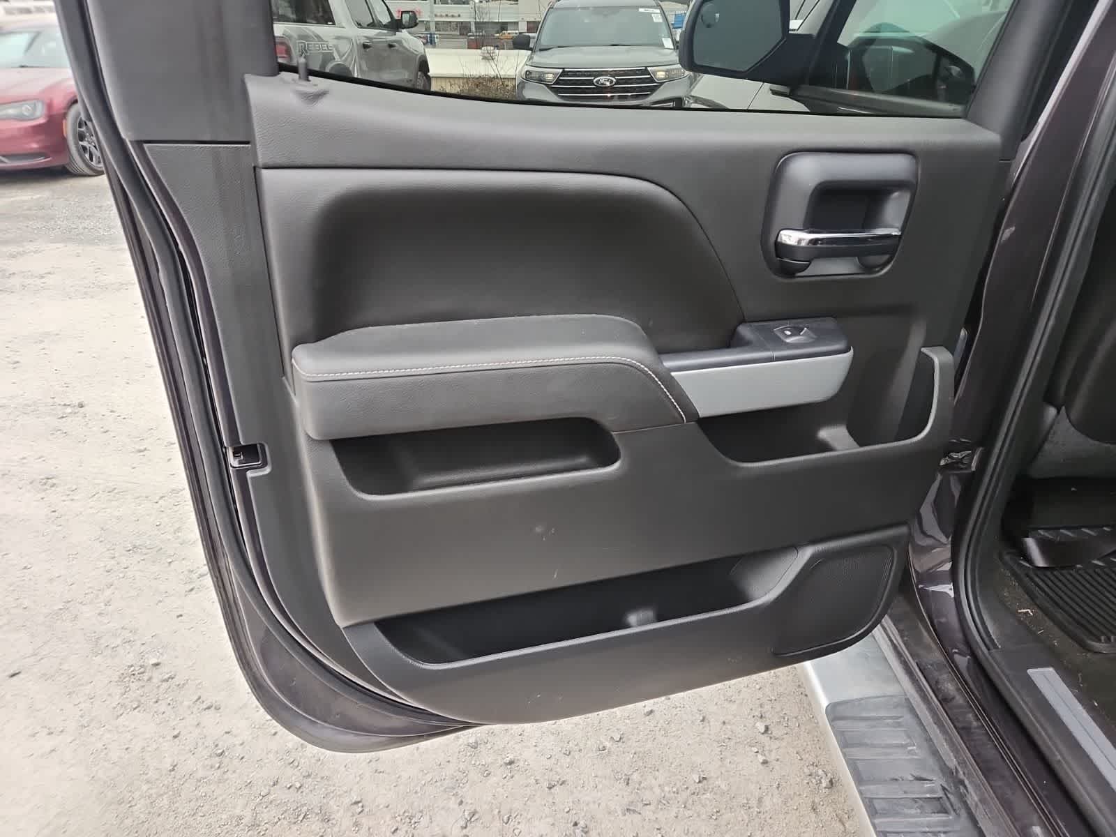 Thumbnail: 2015 Chevrolet Silverado 1500 - 26