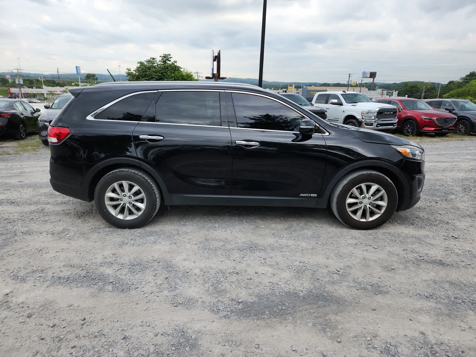Thumbnail: 2017 Kia Sorento - 6