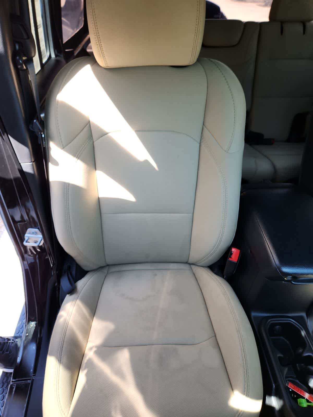 Thumbnail: 2020 Jeep Wrangler - 18