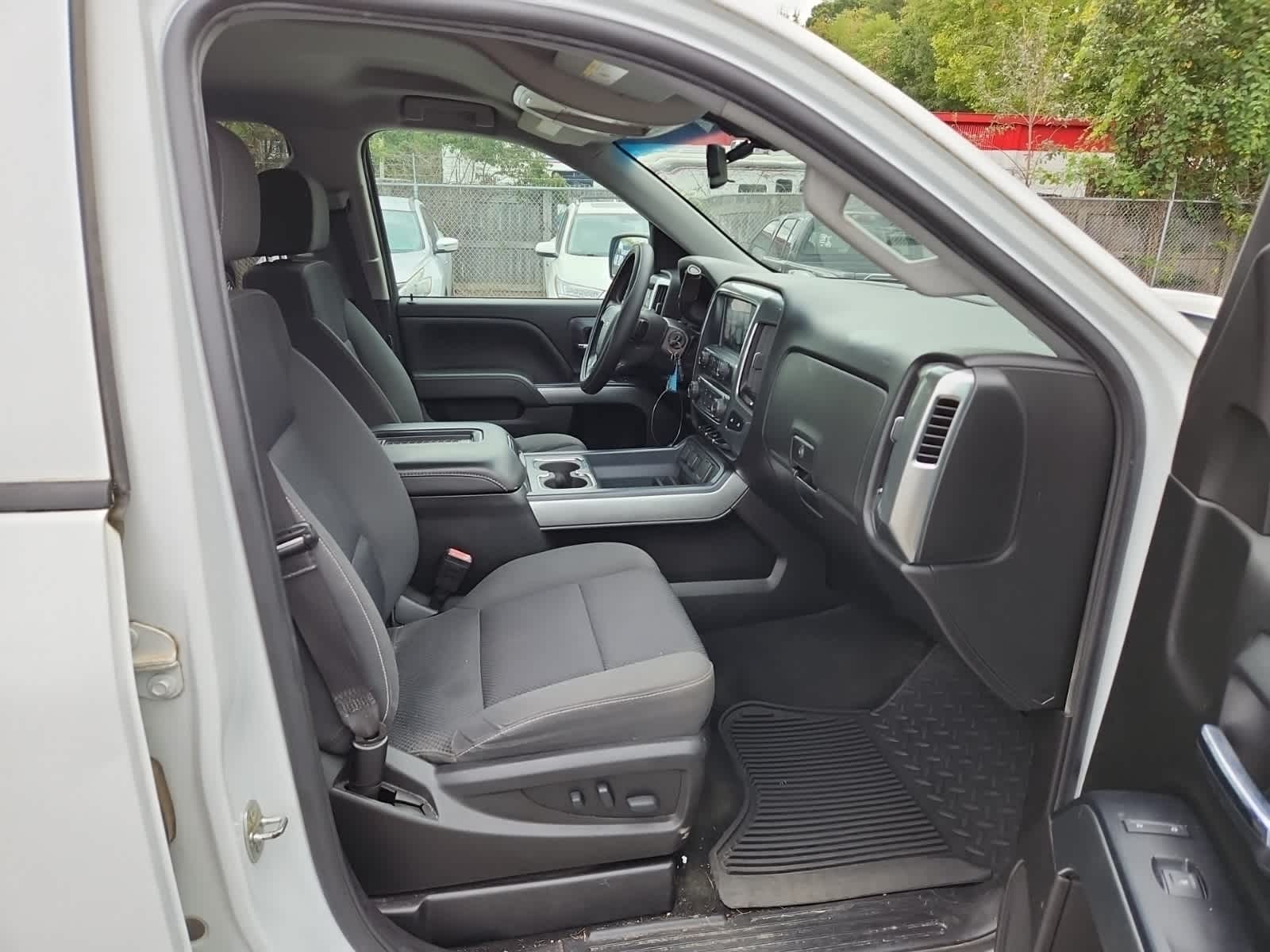 Thumbnail: 2017 Chevrolet Silverado 1500 - 22
