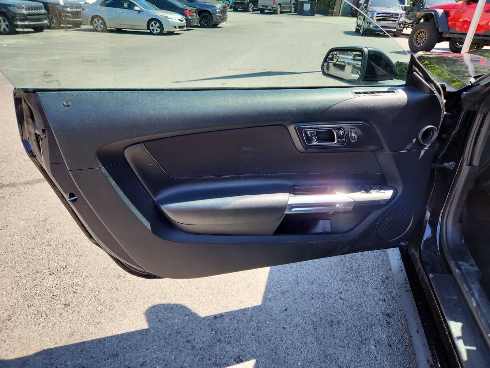 Thumbnail: 2017 Ford Mustang - 16