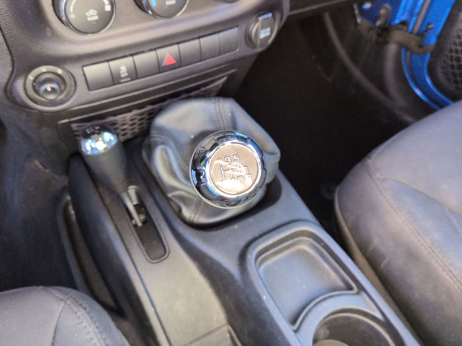 Thumbnail: 2016 Jeep Wrangler - 28