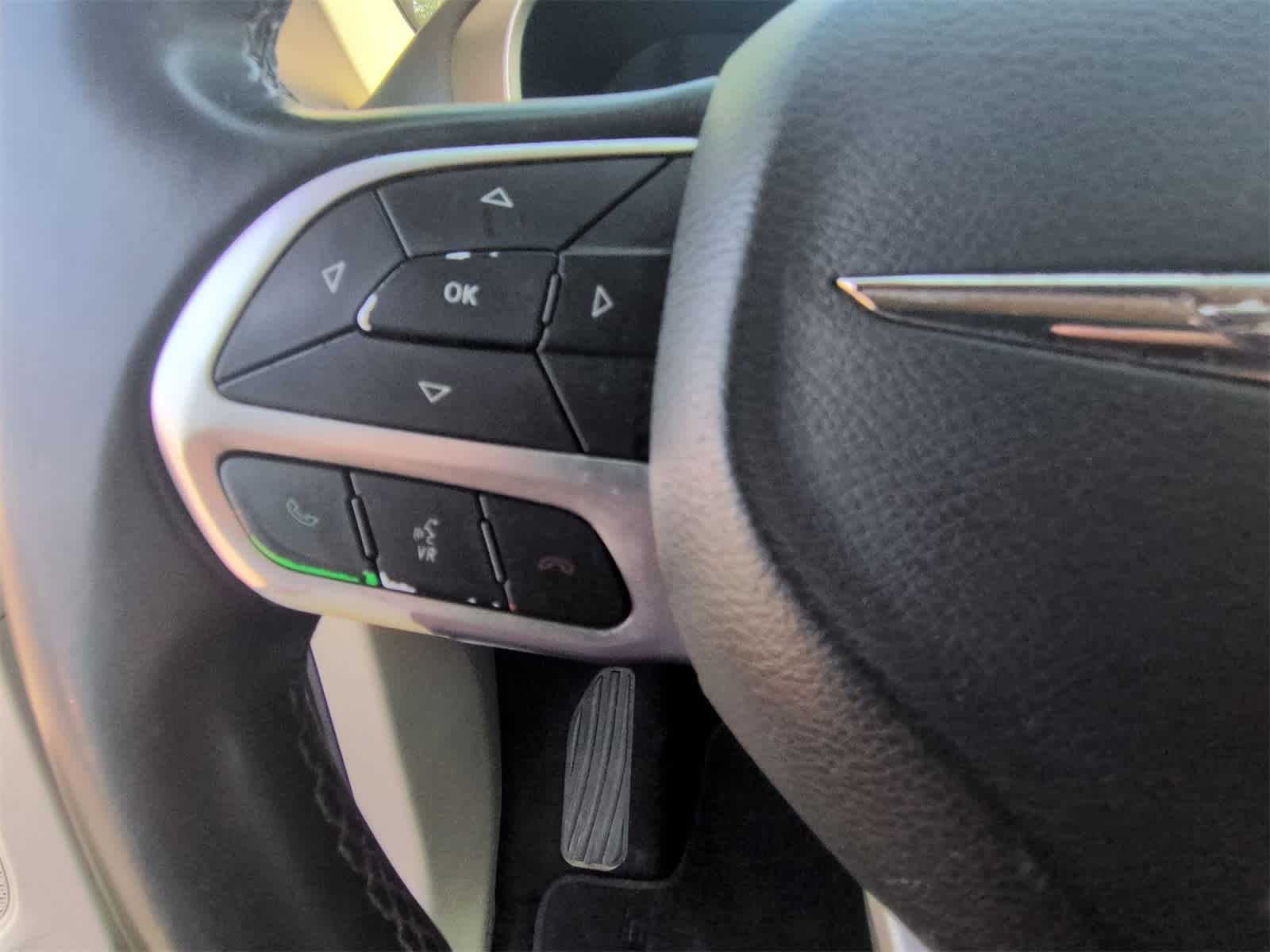 Thumbnail: 2017 Chrysler Pacifica - 23
