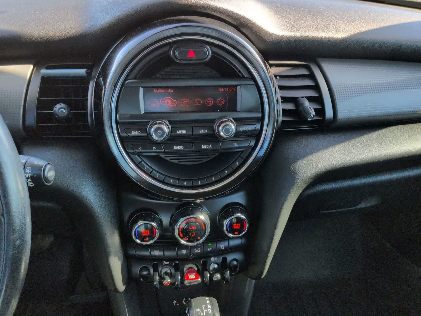Thumbnail: 2015 MINI Cooper Hardtop - 26