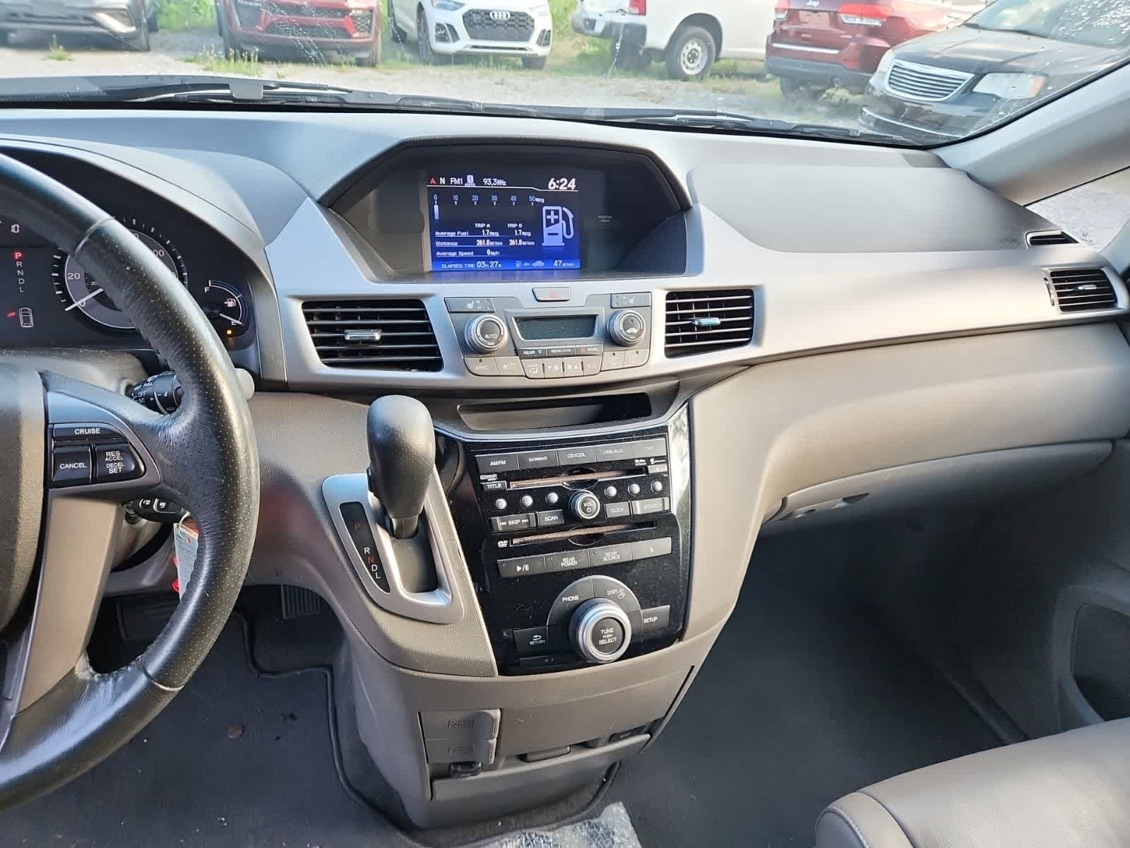 Thumbnail: 2012 Honda Odyssey - 10