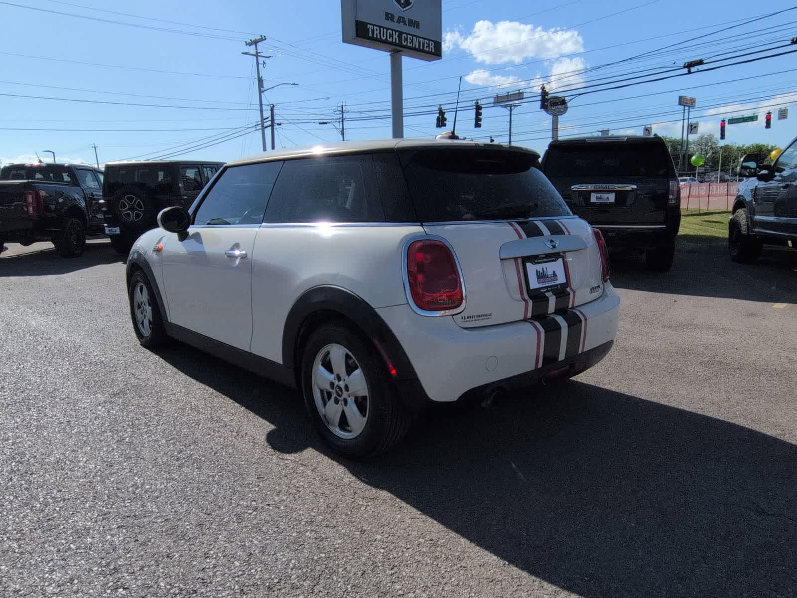 Thumbnail: 2015 MINI Cooper Hardtop - 6