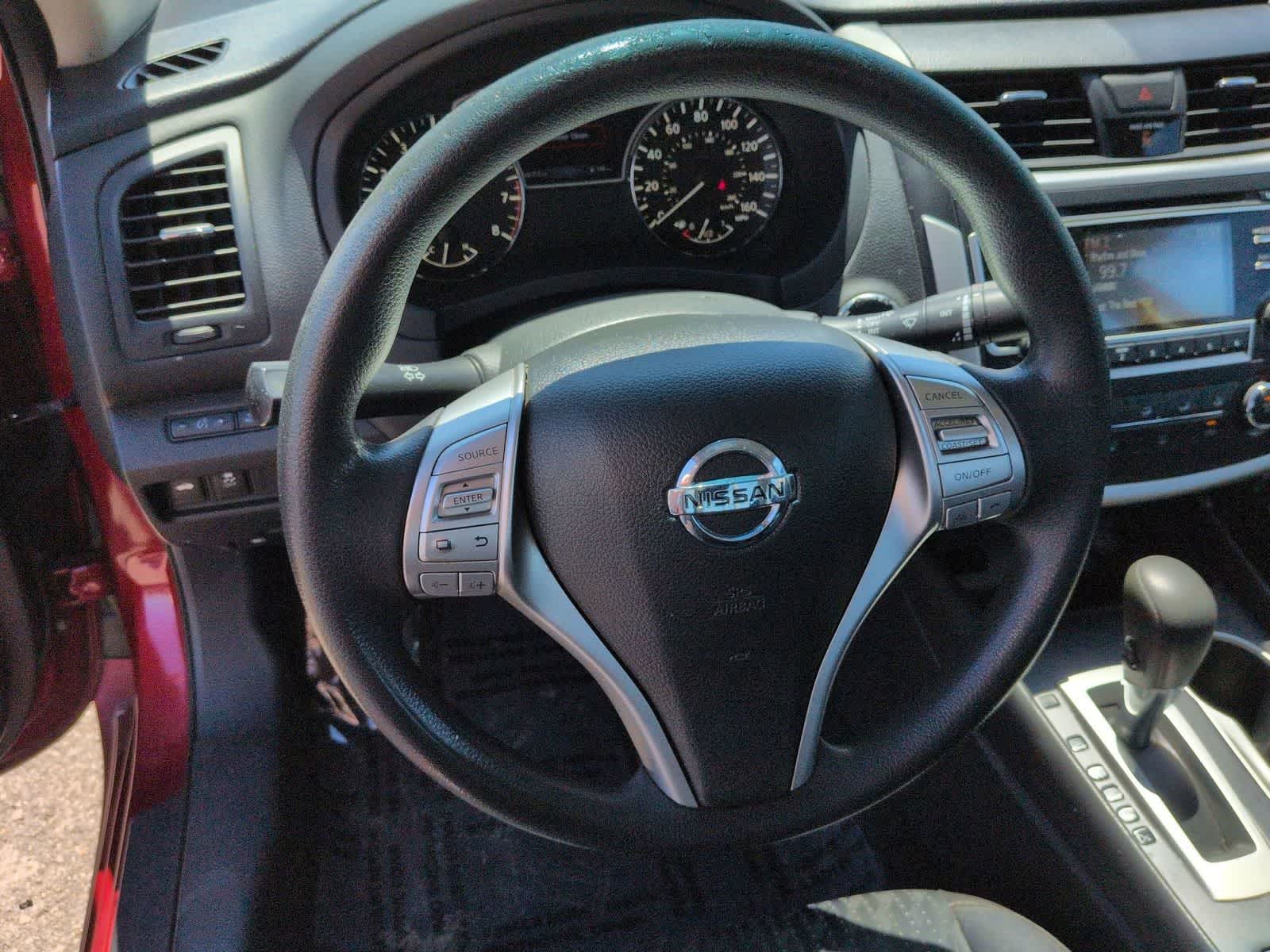 Thumbnail: 2016 Nissan Altima - 19