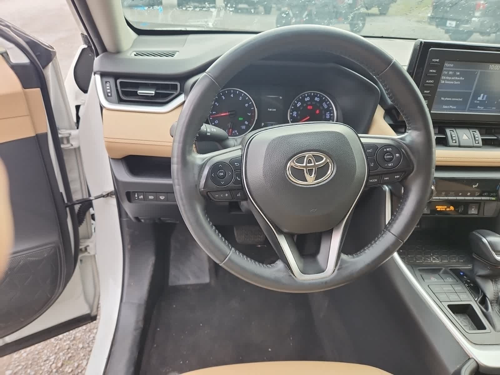 Thumbnail: 2019 Toyota RAV4 - 12