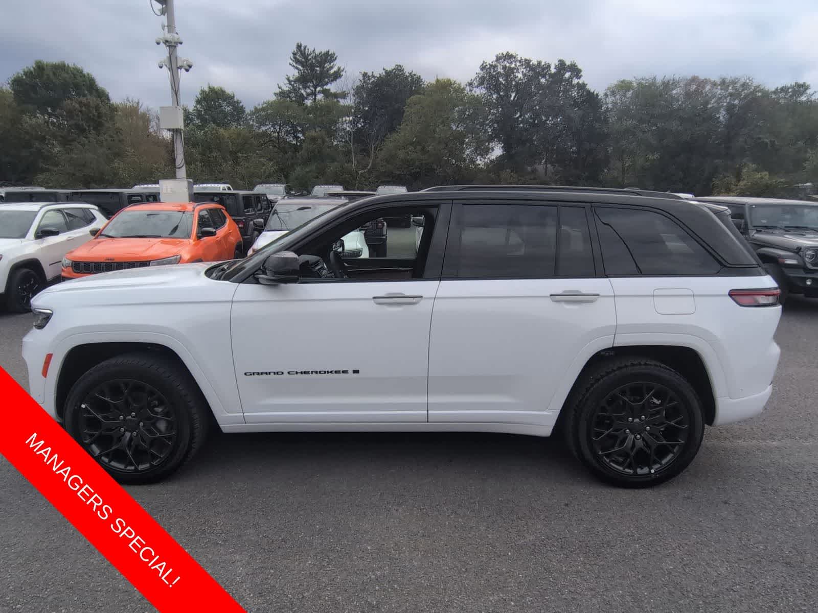 Thumbnail: 2025 Jeep Grand Cherokee - 5