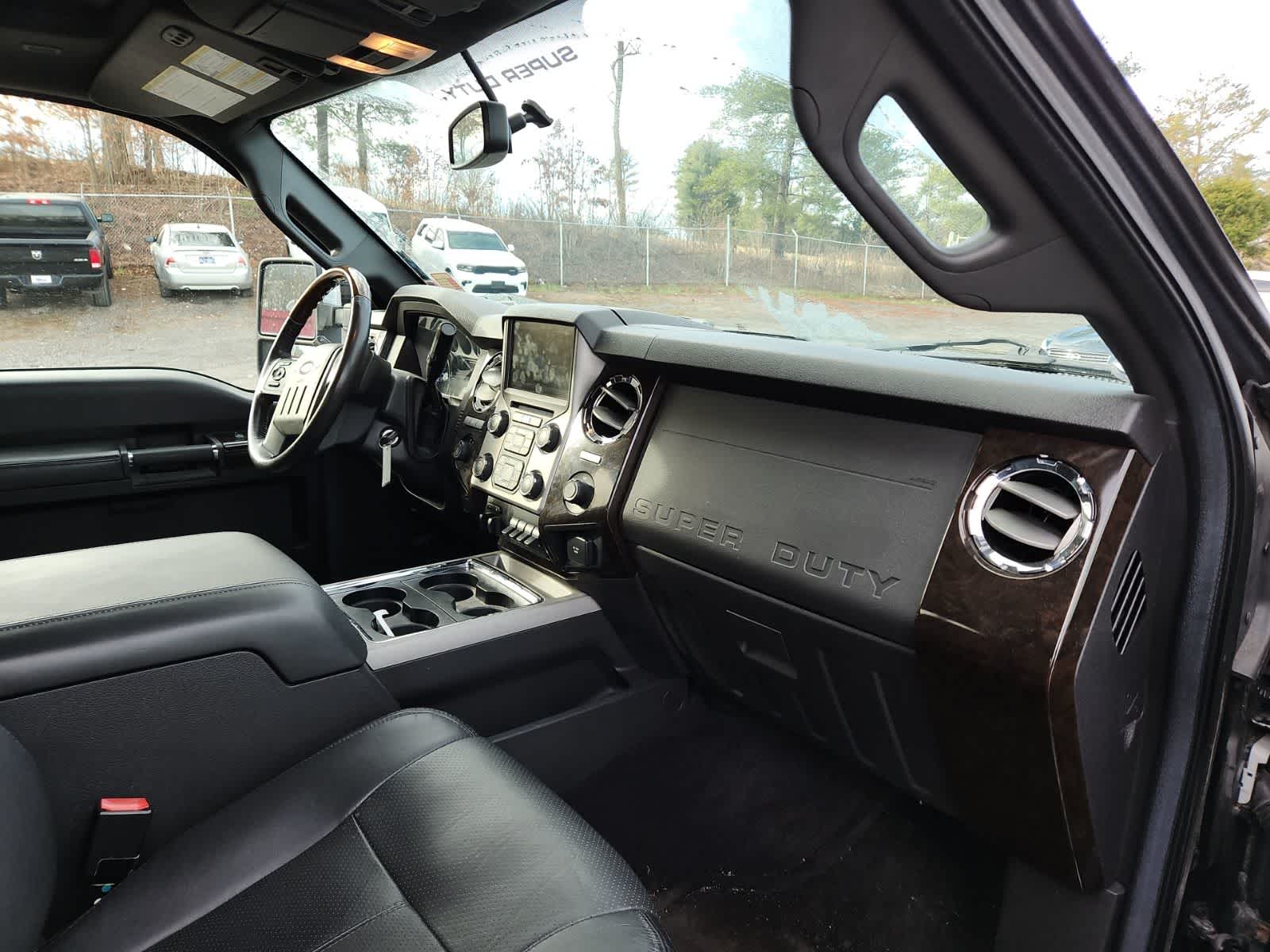 Thumbnail: 2015 Ford Econoline - 16