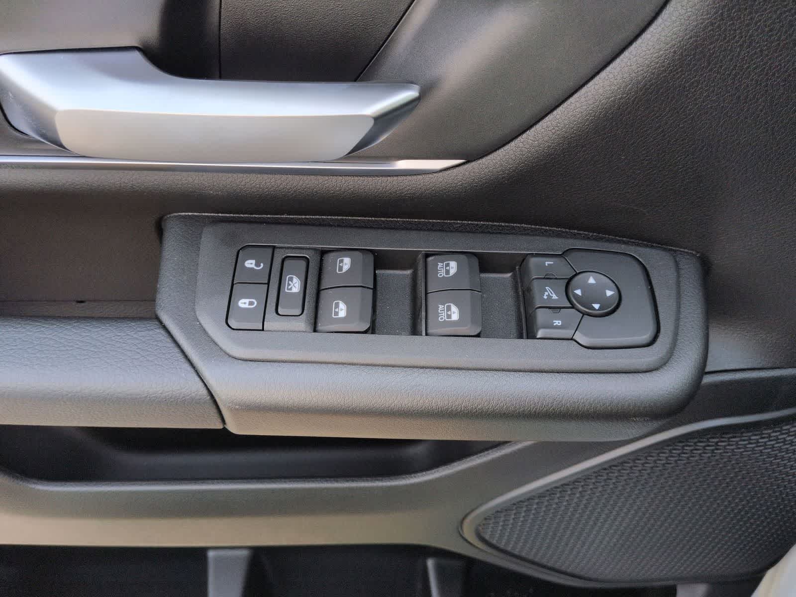 Thumbnail: 2026 RAM 1500 - 15