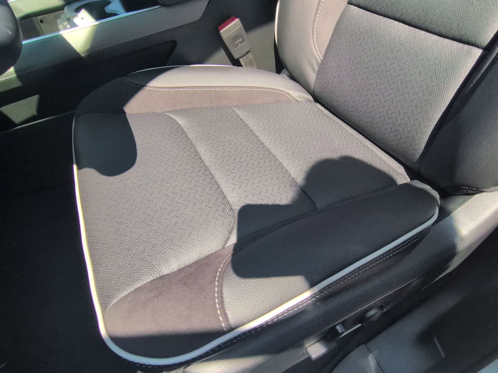 Thumbnail: 2026 RAM 1500 - 15