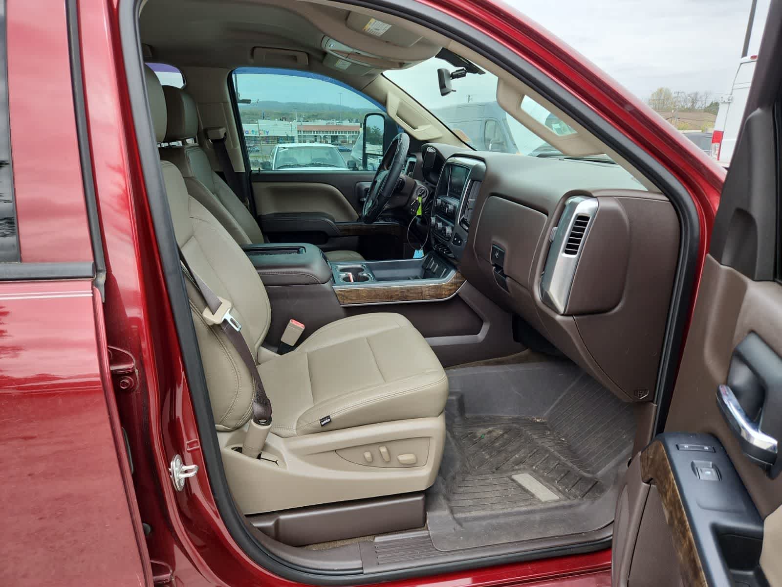 Thumbnail: 2017 Chevrolet Silverado 1500 - 21