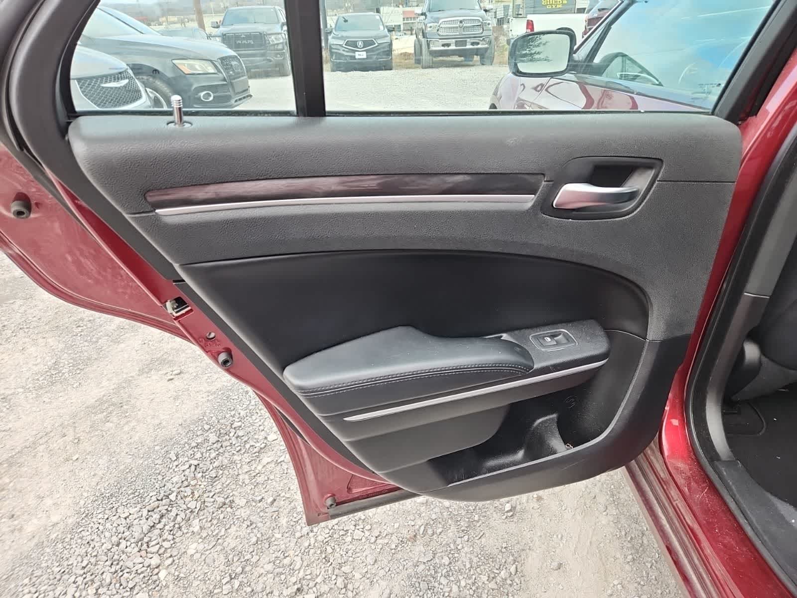 Thumbnail: 2021 Chrysler 300 - 26