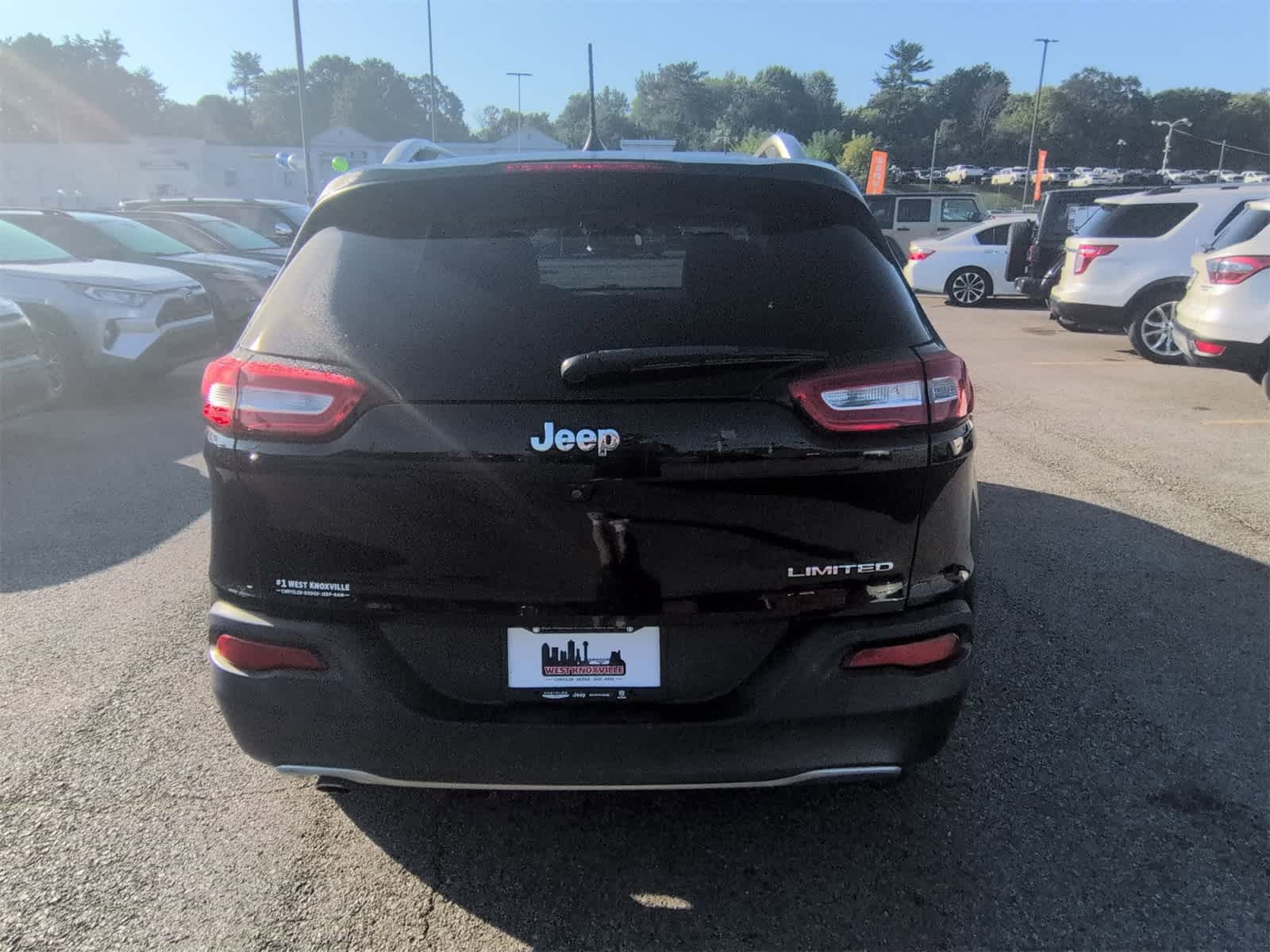 Thumbnail: 2016 Jeep Cherokee - 7