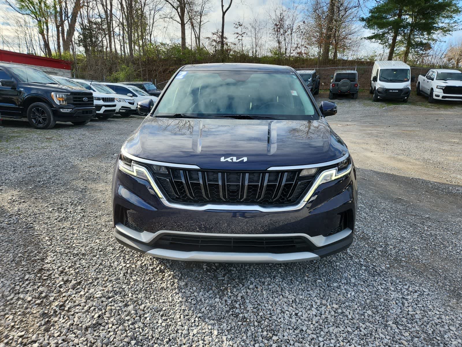 Thumbnail: 2022 Kia Carnival - 8